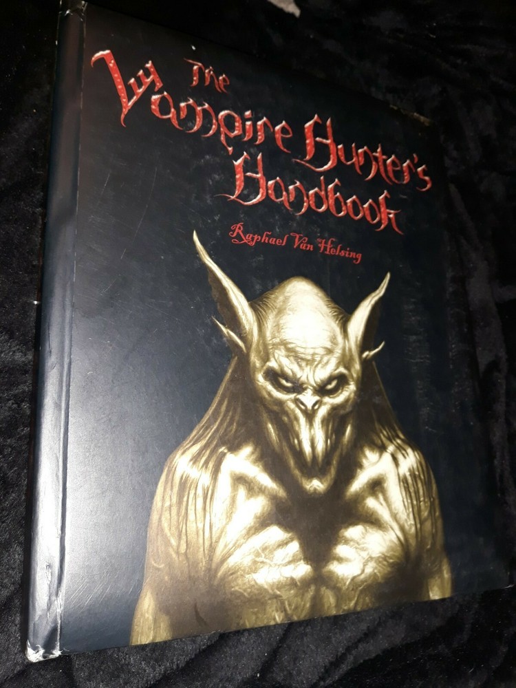 The Vampire Hunter's Handbook van helsing