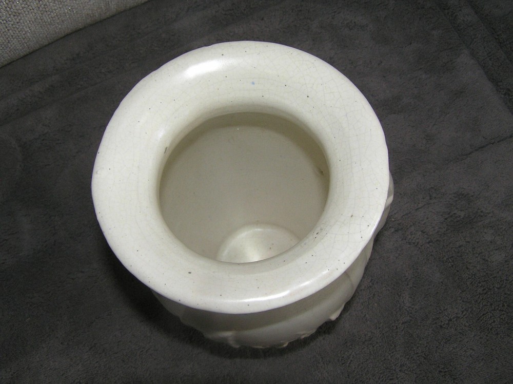 MCCOY POTTERY 8" WHITE VASE