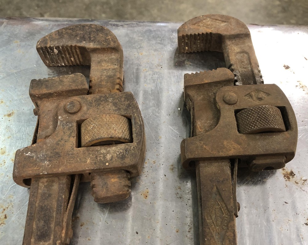 2 Pipe Wrenches 14'' Crusader Walworth Stillson vintage monkey