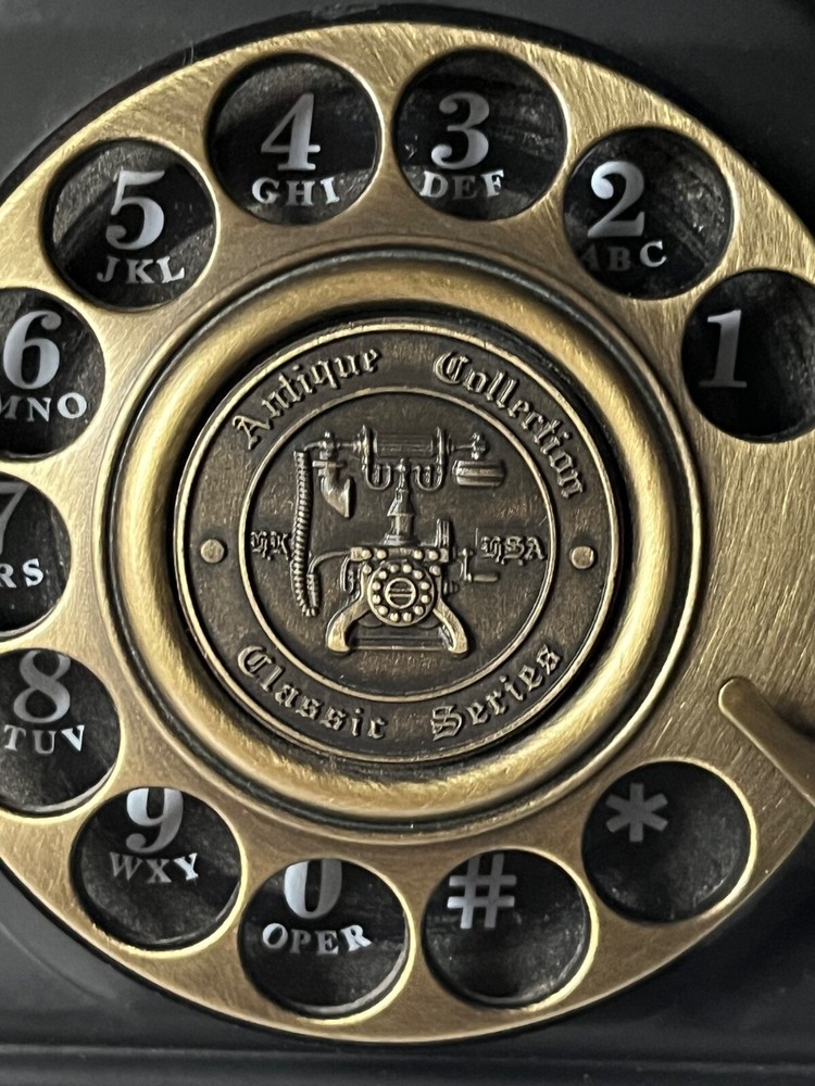 Paramount electronics ltd Retro Vintage Telephone black..