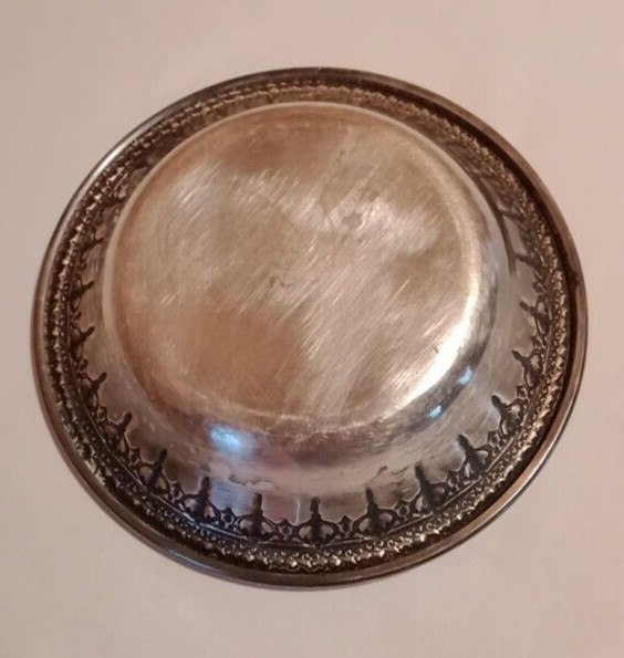 Vintage Reed & Barton Silver Plate 1302 Bowl