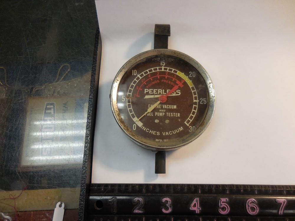 Vintage Peerless Engine Vacuum / Fuel Pump Tester