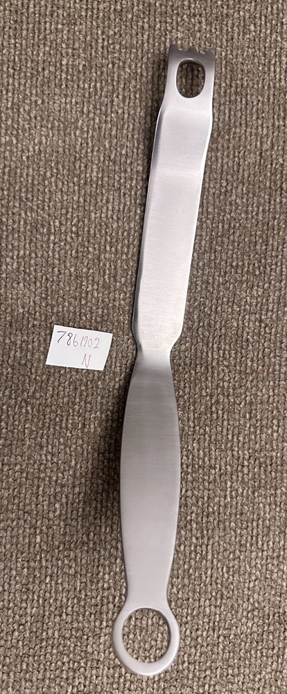 WM7861902-W ANGLED GLENOID RETRACTOR-FORKED 10"