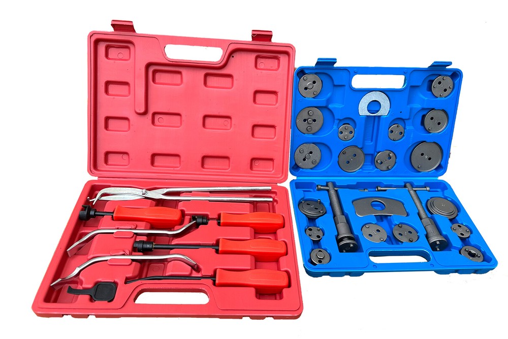 30pc Drum Brake Tools & Caliper Wind Back Compression Tools Pad Repair Reset