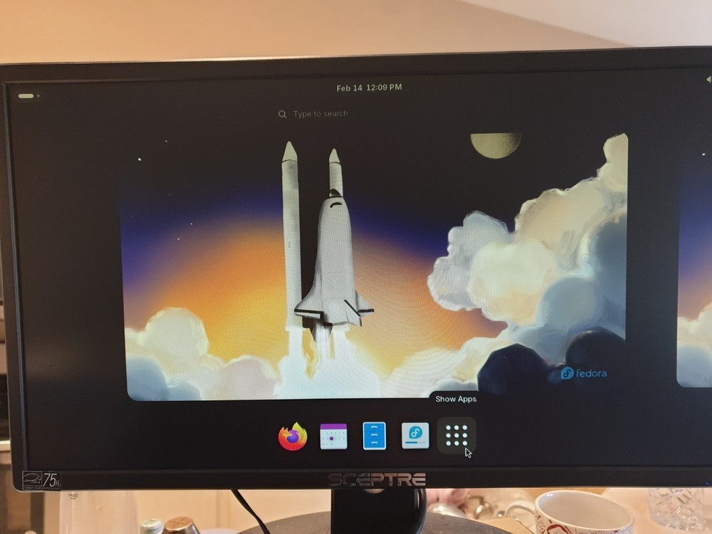 Linux Fedora V43-1.6, 64-bit, Bootable Live and Install USB Flash Drive