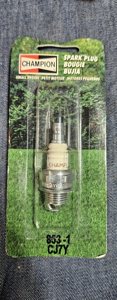 Champion 853-1 Small Engine Spark Plug CJ7Y, 853