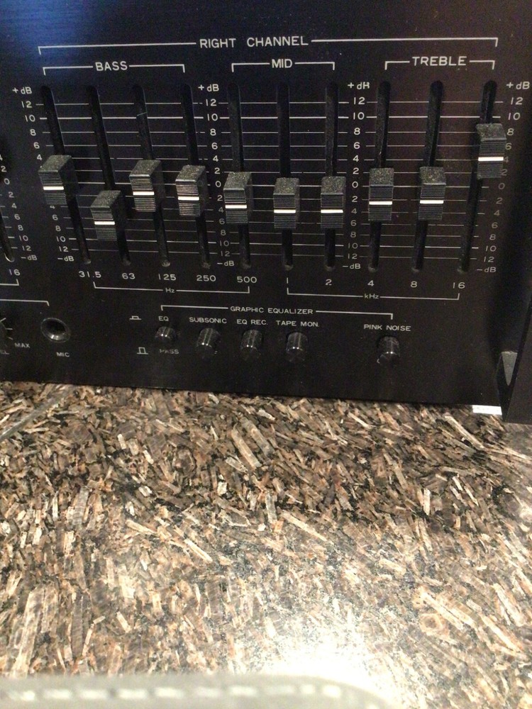 AUDIOSOURCE EQ-ONE Series II QUALIZER SPECTRUM ANALYZER PINK & NOISE GENERATOR