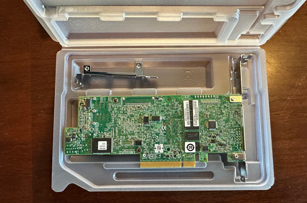 INTEL RS3DC080 12Gb/s RAID Controller