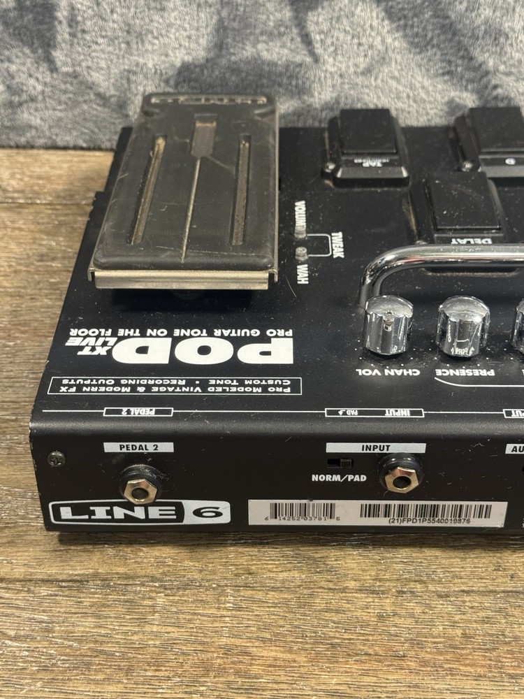 Line 6 POD XT Live Floorboard Guitar Multi-Effects Processor