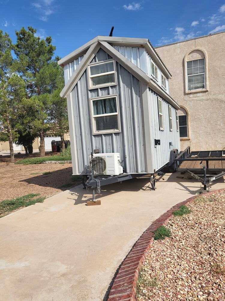 tiny home on wheels