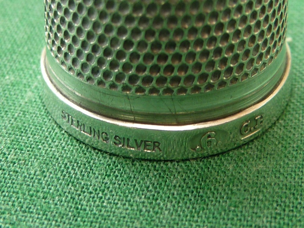 C.H STERLING SILVER THIMBLE '.6.'