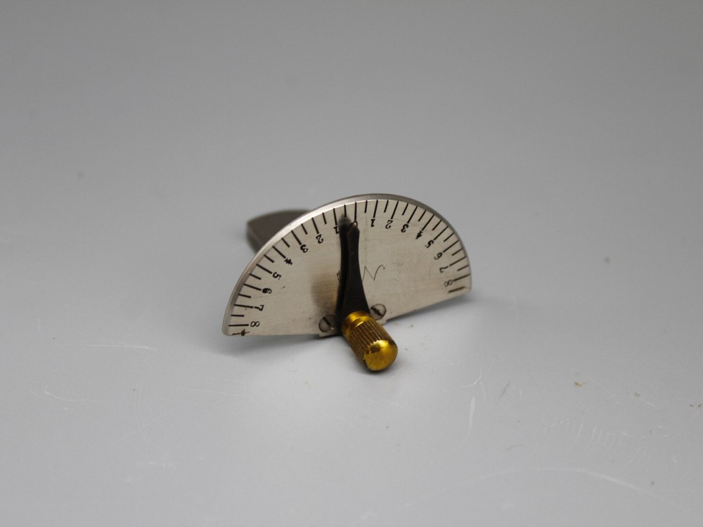 Polarising Microscope Nikitin Tilting Compensator by R Fuess #VO4