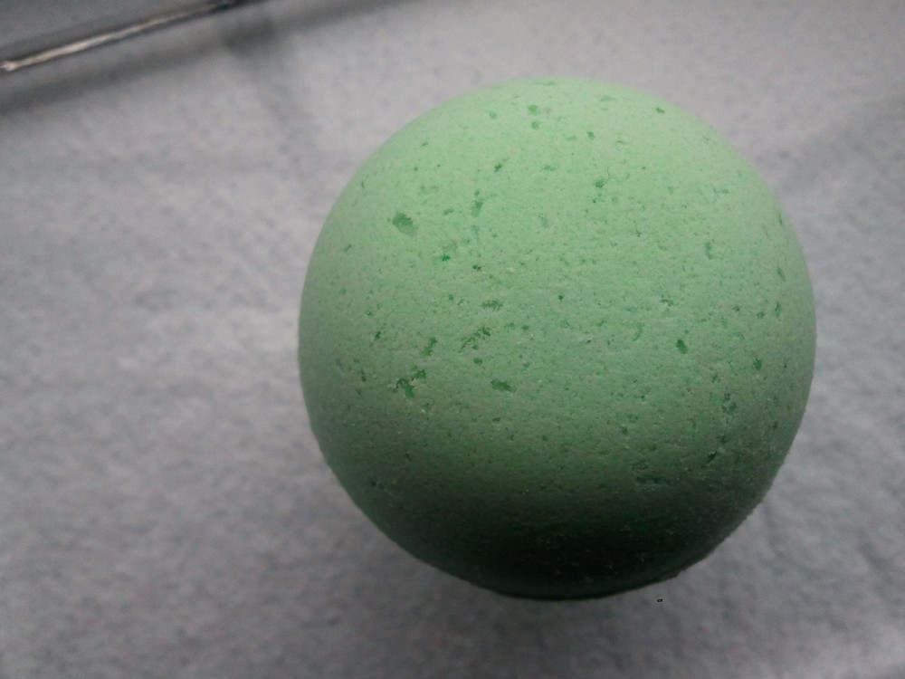 25 Sampler pack bath bombs 2.25 oz each, ultra-moisturizing, random fragrances