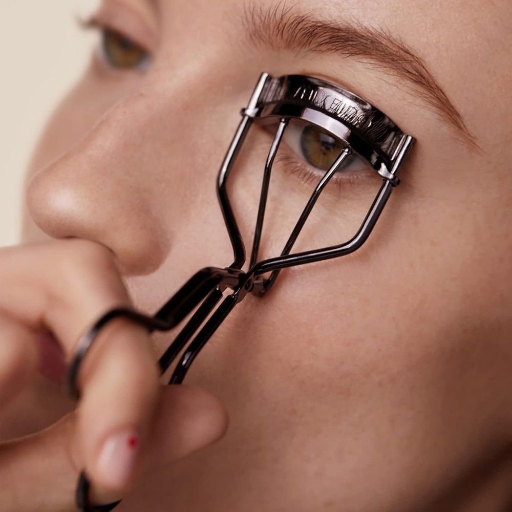 Eyelash Curler - Crimps & Curls Perfectly