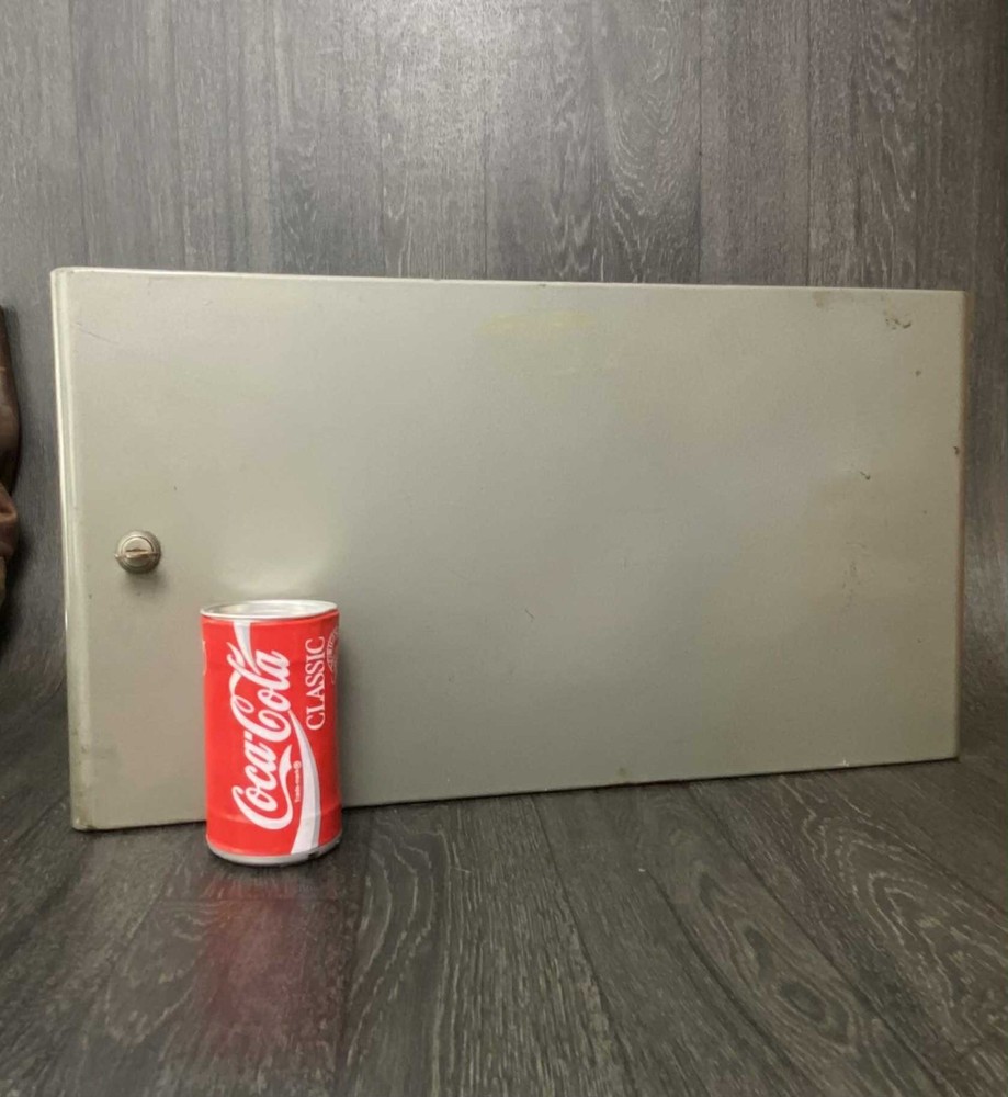 21x11.5"  100 +  Key Ring / Key Safe  Storage Box Wall Mount Cabinet Lockable
