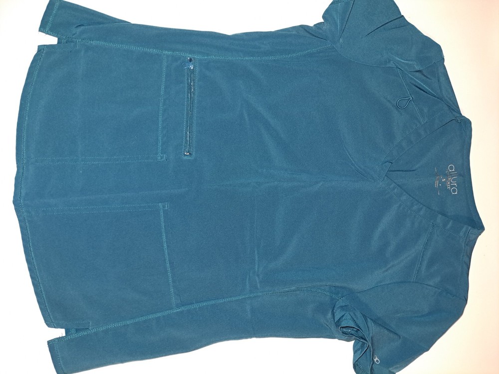 Cherokee scrub tops x 5 size small