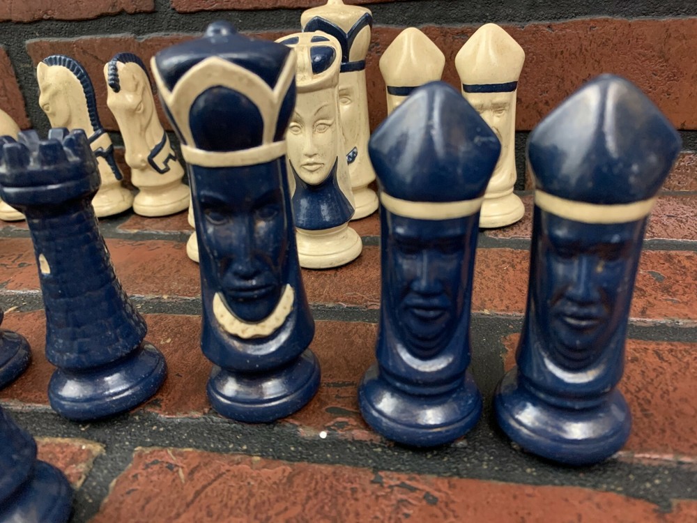 Vintage Chess Pieces Ceramic Medieval White Blue 31pcs