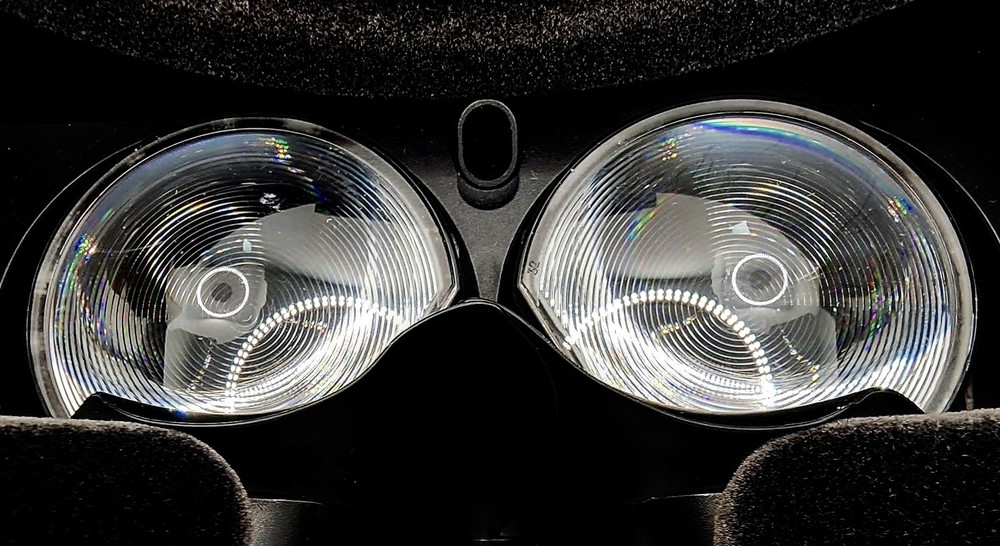 HTC VIVE Pro VR Headset System