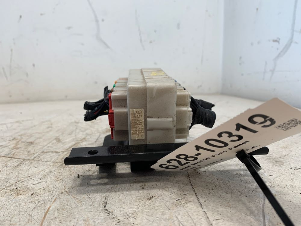 2009 GMC W4500 Fuse Panel (628-10319)