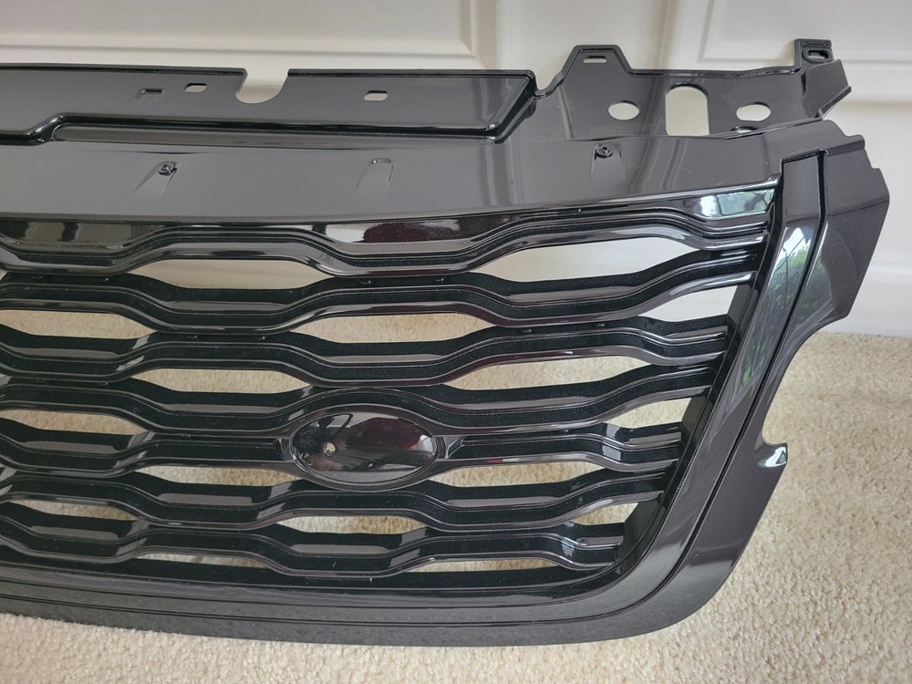RANGE ROVER VELAR GLOSS BLACK FRONT UPPER GRILLE 18-23