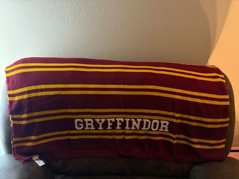 Harry Potter Throw Blanket: Gryffindor
