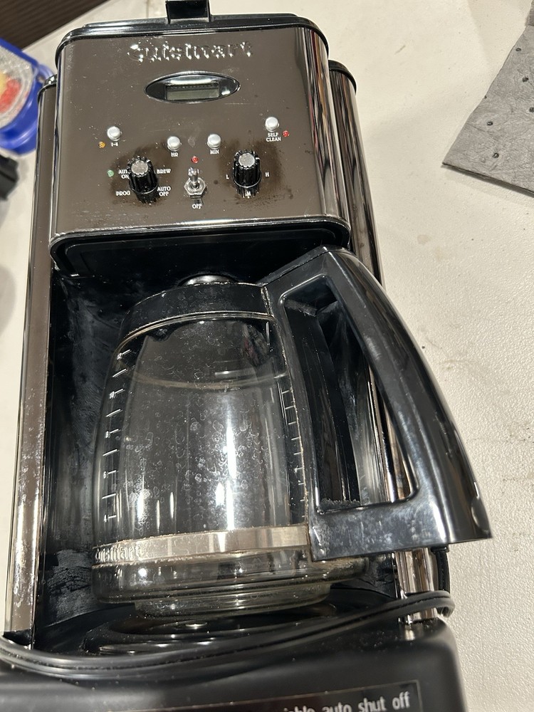 cuisinart coffee maker Model DCC-1200BCH