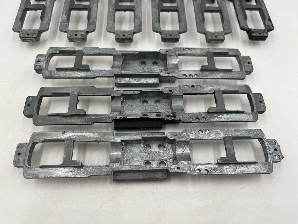 Ho Scale Diecast Underframe Chassis Lot