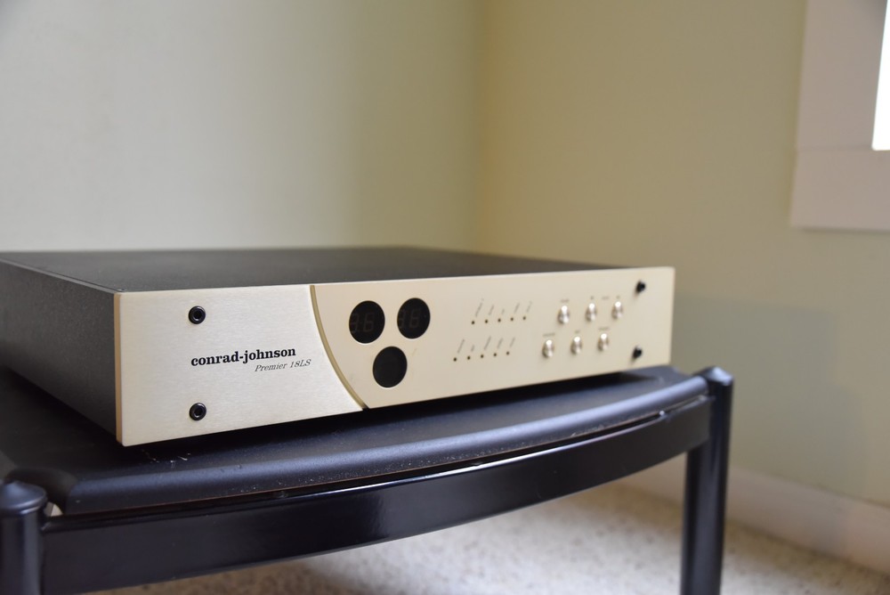Conrad Johnson Premier 18LS Solid-State Line Stage Preamplifier