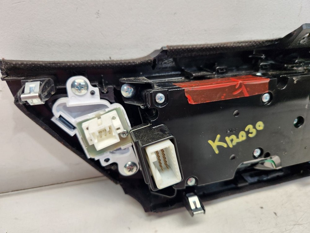 2013-16 Nissan Pathfinder Dash Screen Controls W/O Navigation