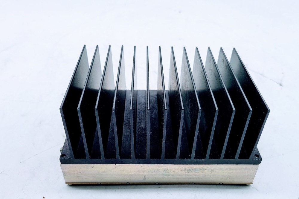 Chesapeake Microwave 2X2001B Amplifier