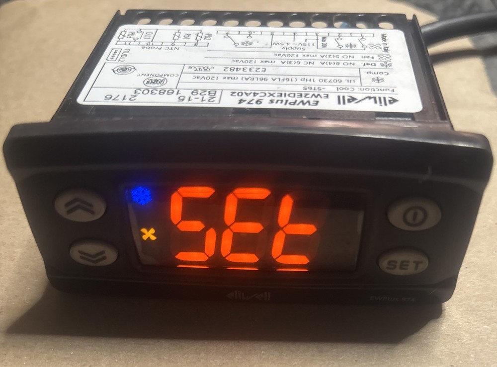 Eliwell EWPlus 974 EW2EDIEXC4A02 Refrigeration Controller / Display 115V Tested