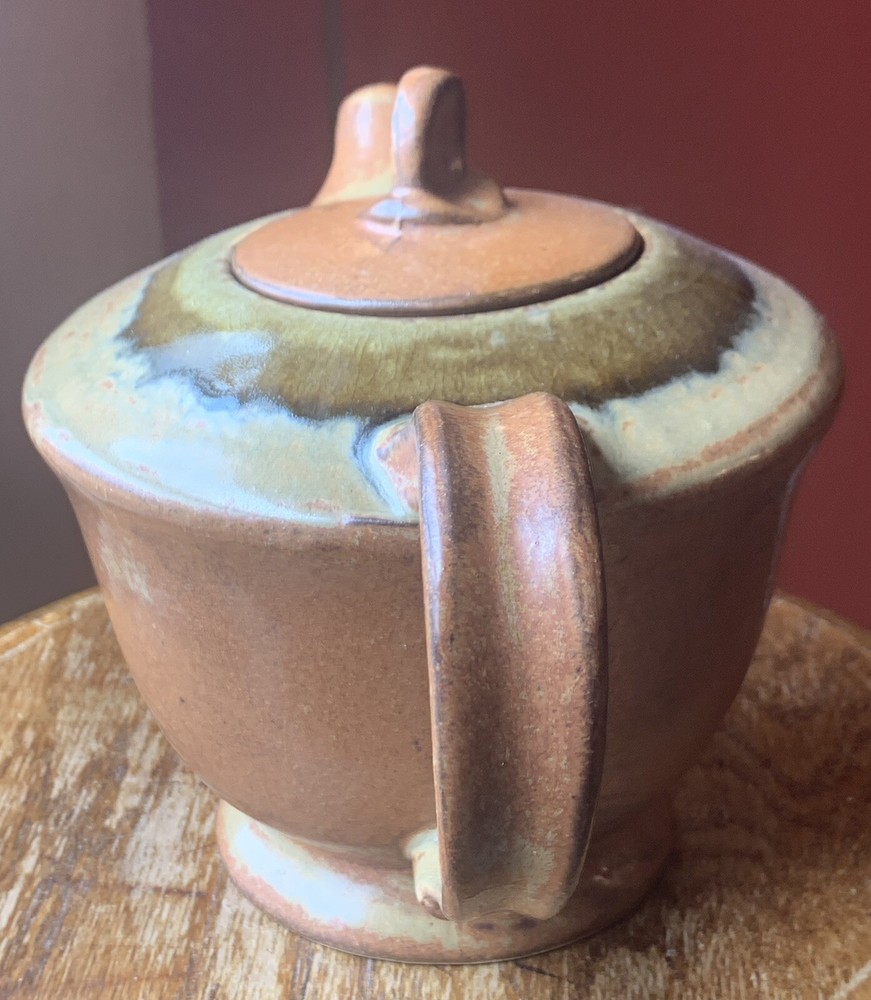 gourmet stoneware tea pot new condition 7x10”