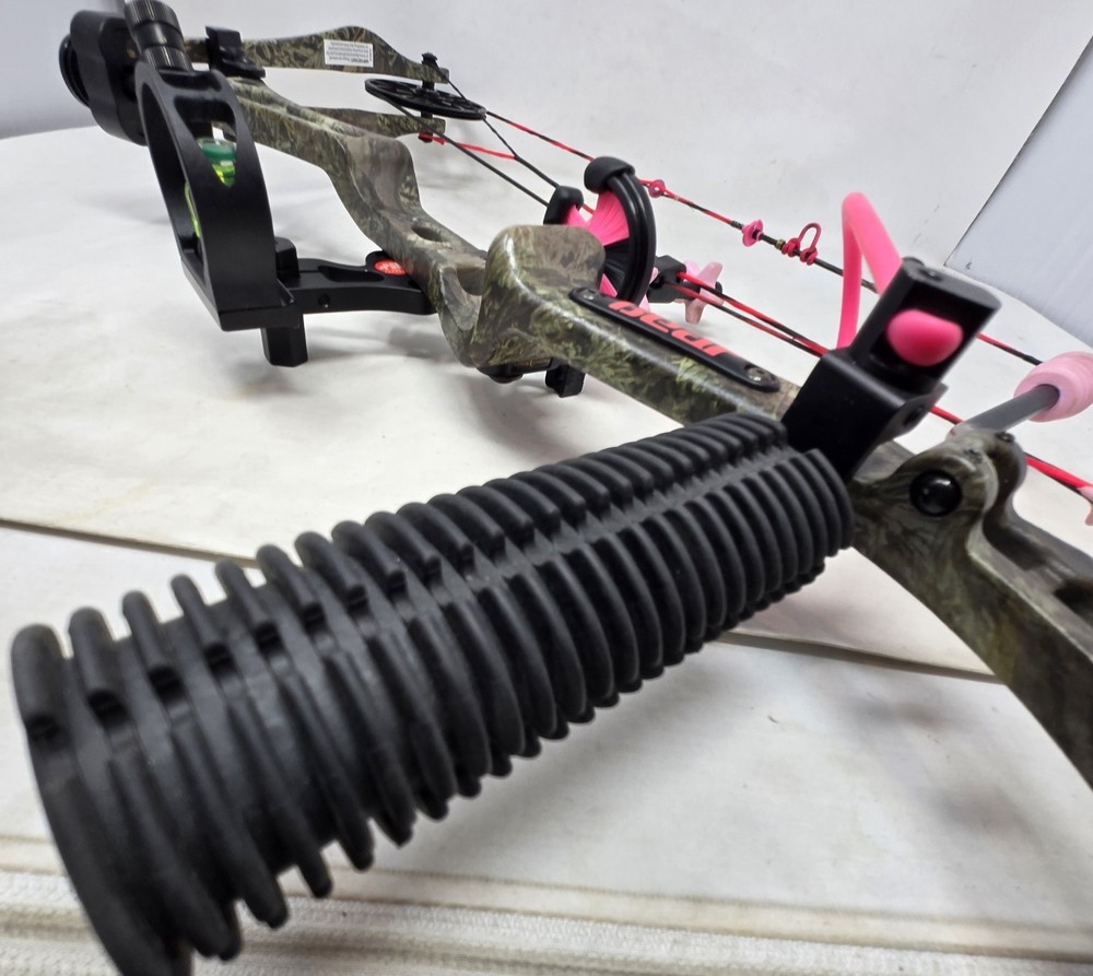 Bear Archery Compound Bow Package - Hard Case Arrows Accessories EUC Bundle