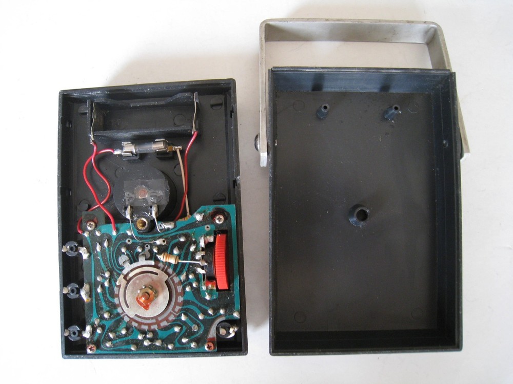 Vintage Multi-meter Model VOM 910 in Carrying Case w/ Leads