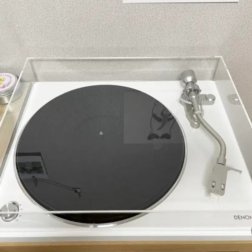 Denon DP400 Turntable Black with Dust Cover Official