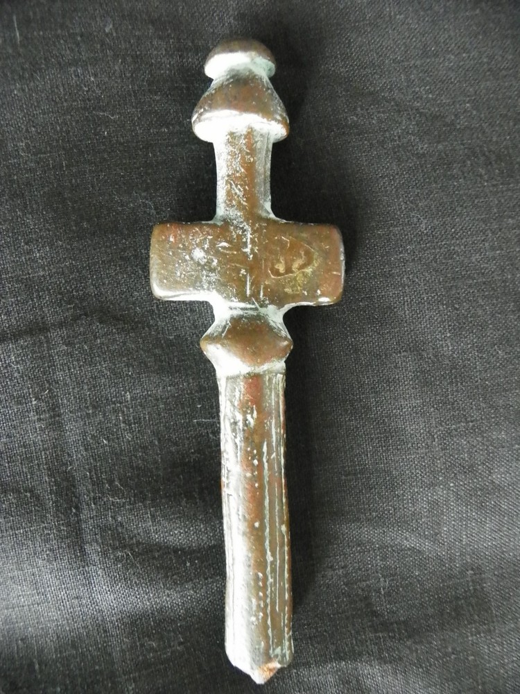 Ancient bronze knife handle