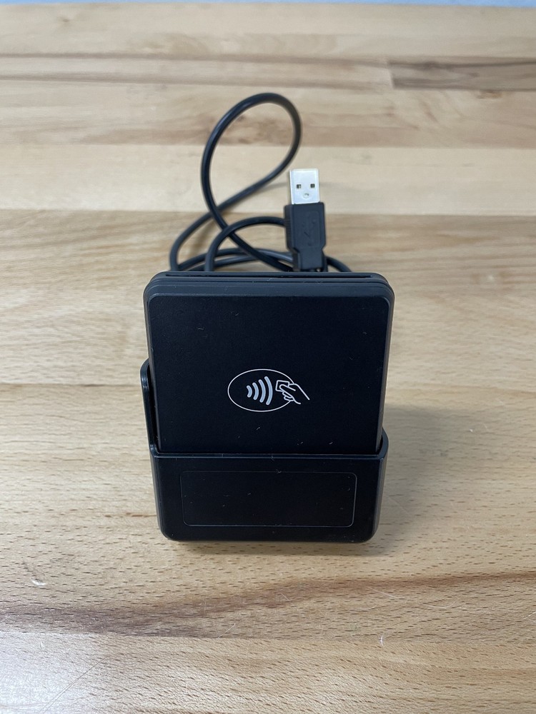 BBPOS Chipper 2X BT with Charging Dock - Bluetooth Card Reader | Used