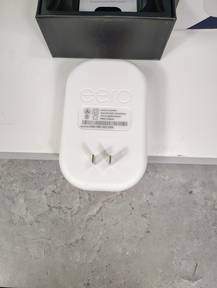 EERO Beacon 350 Mbps Mesh WiFi Range Extender Model D010001 Open Box