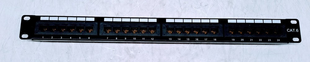 CABLE MATTERS 24 PORT P24T-KAA CAT6 PATCH PANEL RACKMOUNT