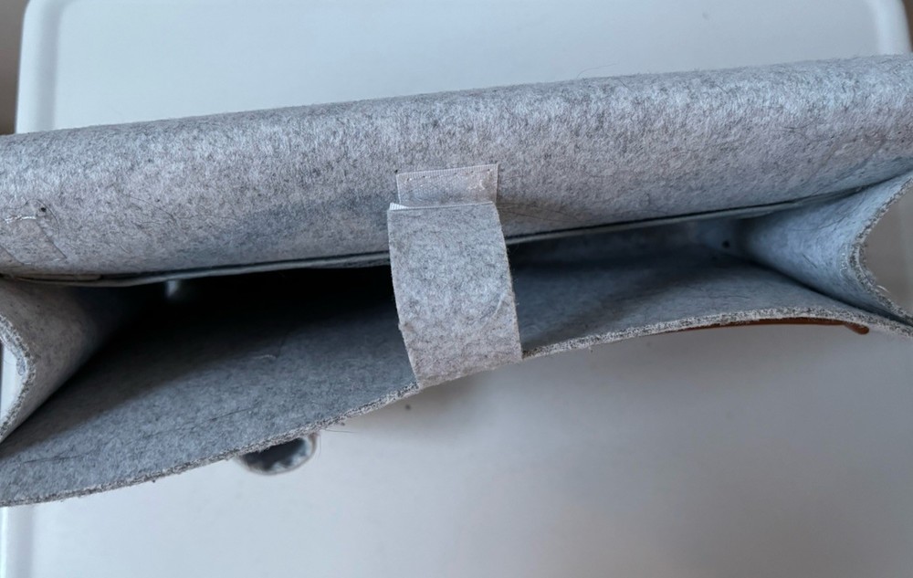 Simboom Gray Felt Bedside Organizer Holder