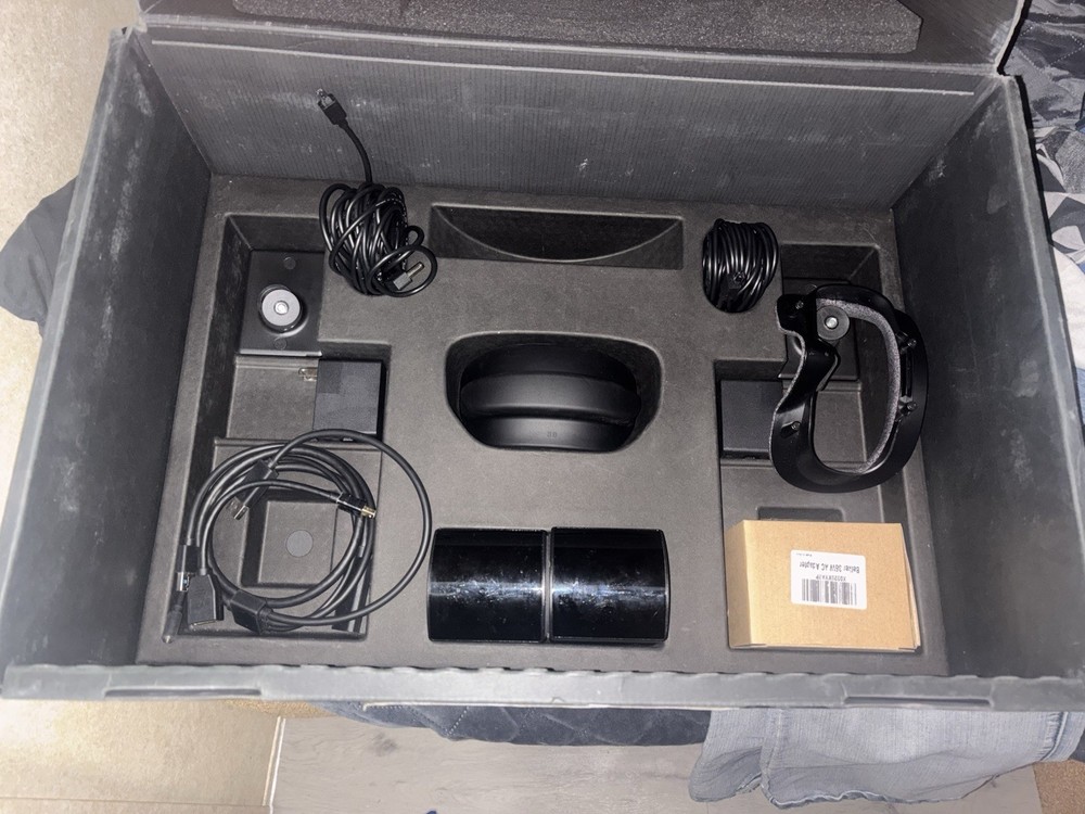 Valve Index VR Headset Full Kit Black with Controllers & Accessories