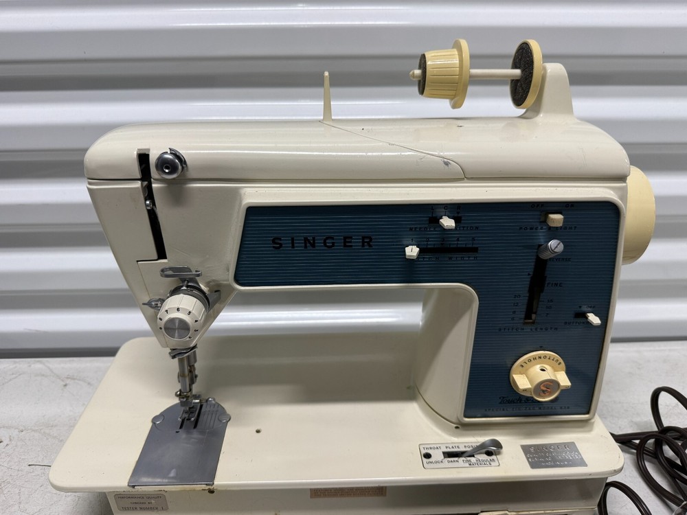 Singer Touch & Sew Special Zig-Zag Model 638 Sewing Machine