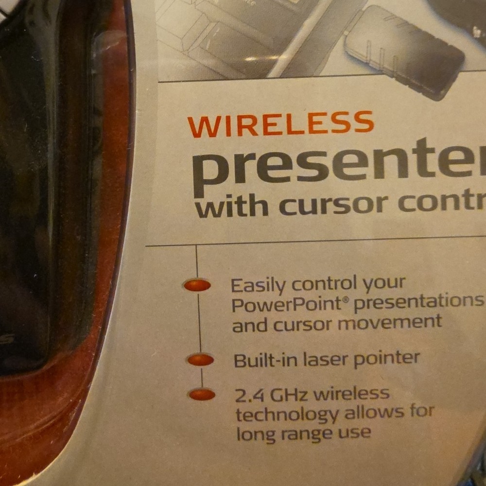 Targus Wireless Presenter w/Cursor Control Laser Pointer 50 Foot Range