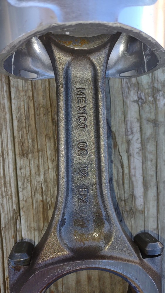 Cummins ISC 8.3CR Connecting Rod and Piston no3