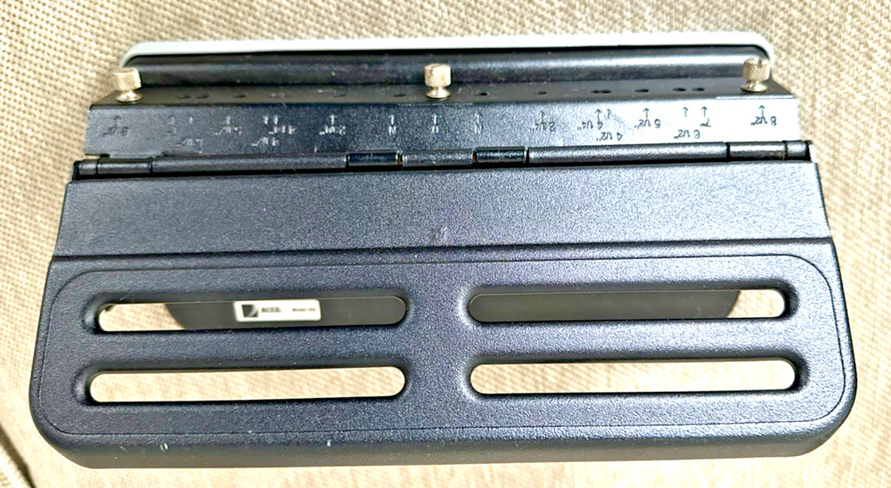 3 Hole Punch ACCO Model 250