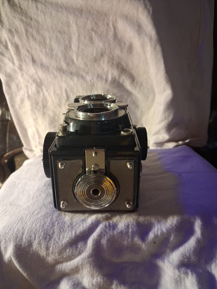 Vintage Yashica 44 Camera