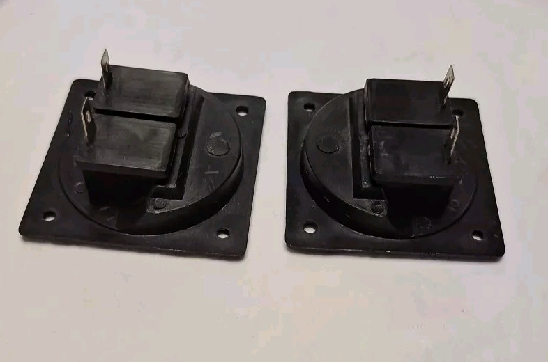 (2) SQUARE JACK TERMINAL CUP SCREW SPEAKER SUBWOOFER BOX SPRING LOADED TCSS