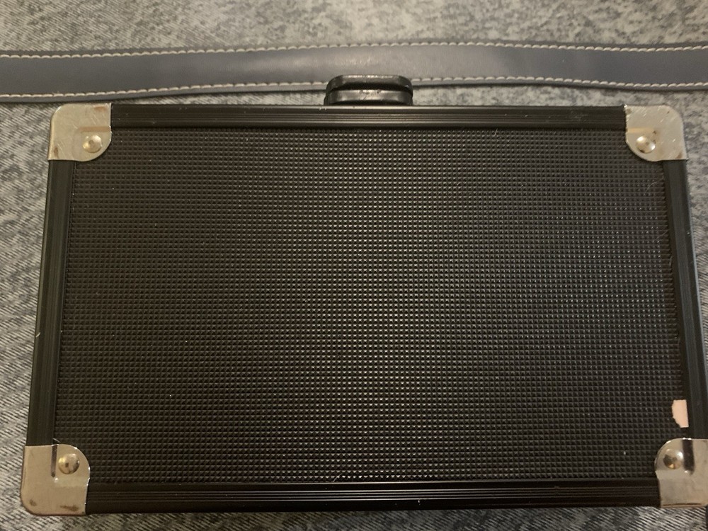 Vaultz Black Skull Lock Storage Box With Key ☠️