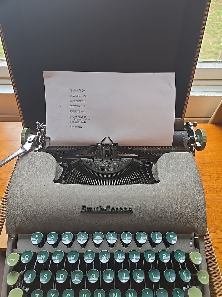 Smith Corona "Tabulator" Typewriter With Case