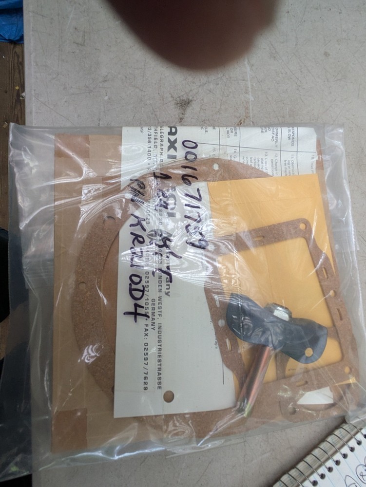 MAXITROL COMPANY KR210D4   KIT  New in Packaging